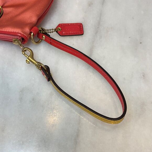 Coach Amanda Sateen Horse & Carriage Large Wristlet Clutch Bag - Picture 14 of 16